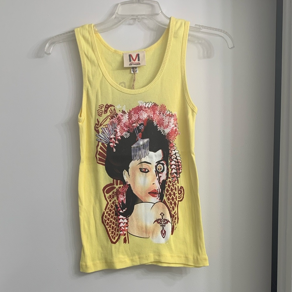 New. Vicious Methods Yellow Sleeveless Tank Top with Geisha Stare